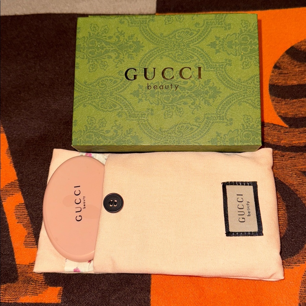 Gucci Beauty Mirror Set